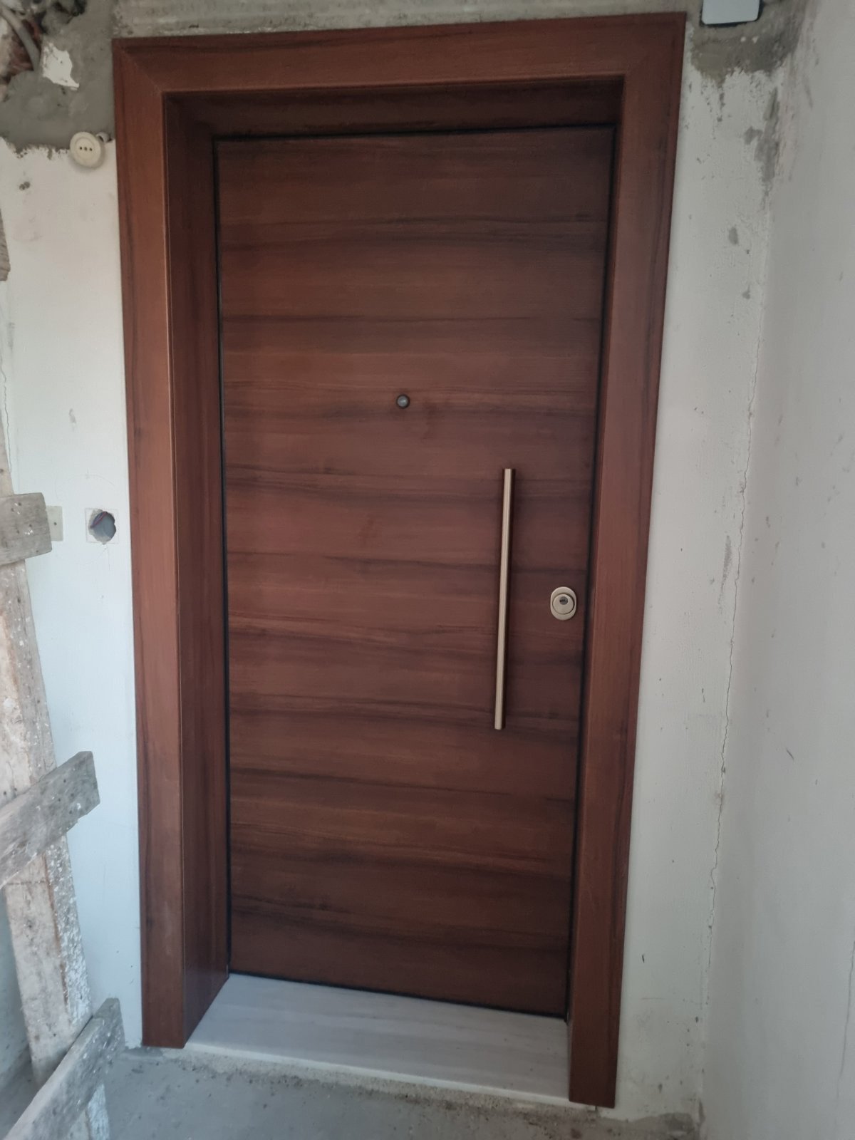 Τοποθέτηση Θωρακισμένης Πόρτας.jpg