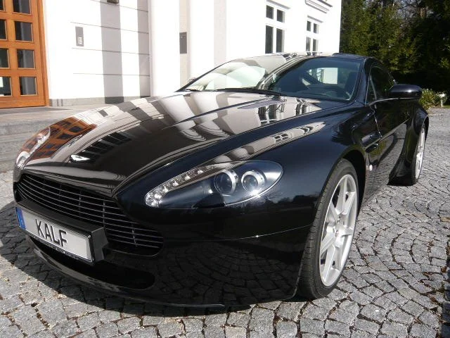 AstonMartinV8OnyxLedSchwarz 029.jpeg