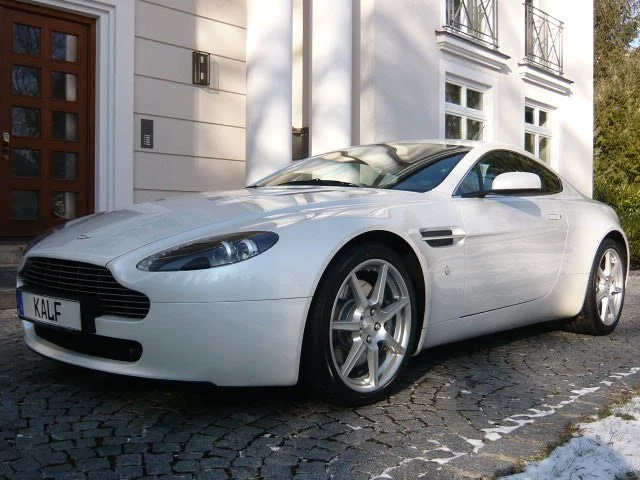 AstonMartinV82007Morning 057.jpeg