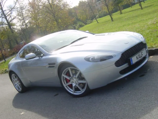 AstonMartinAMV8Titanium 031.jpeg