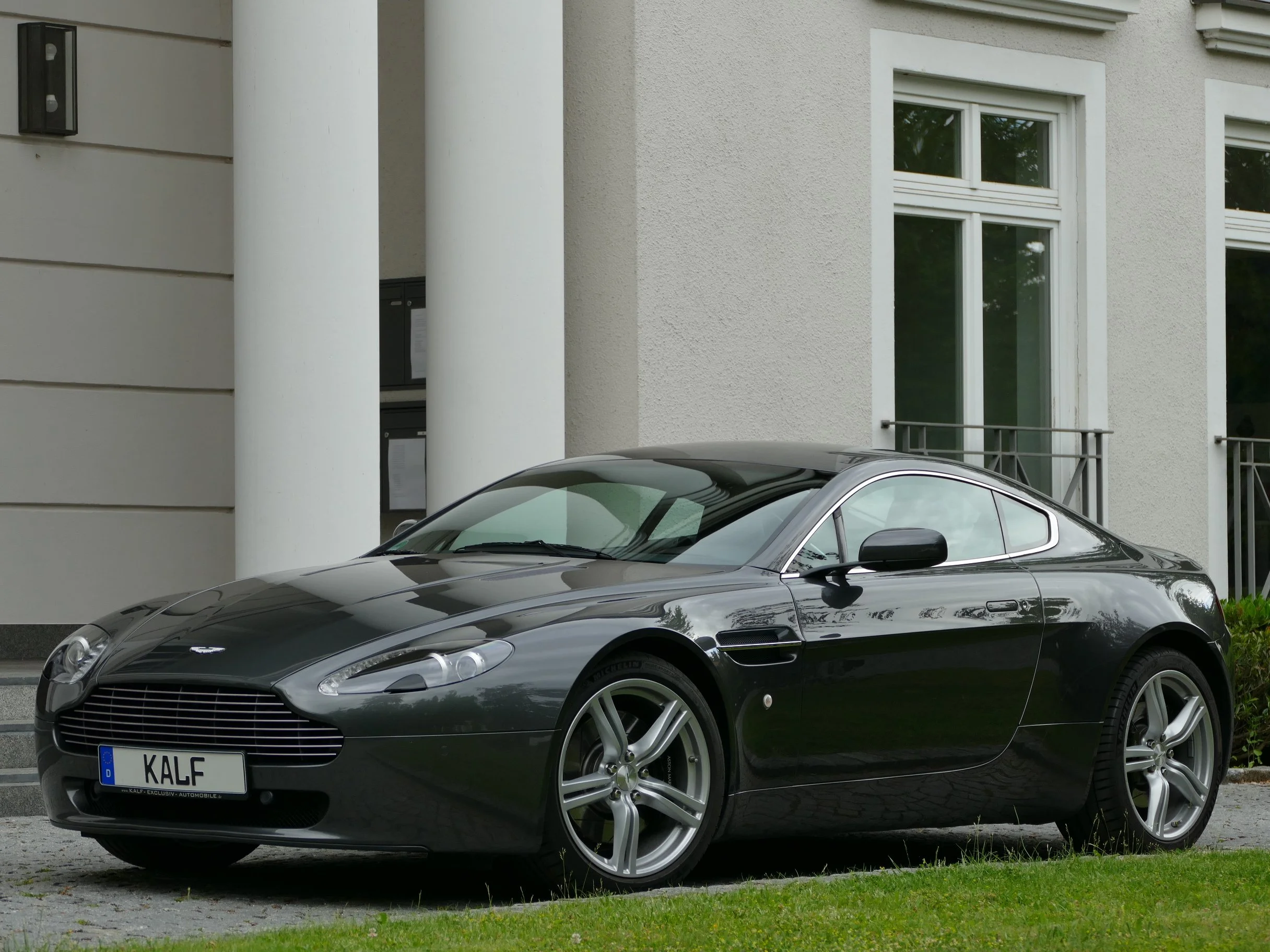 2009 Aston Martin V8 Vantage 4.7L Coupé