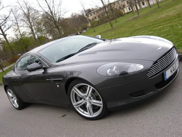 AstonMartinDB9SportPack 080.jpeg