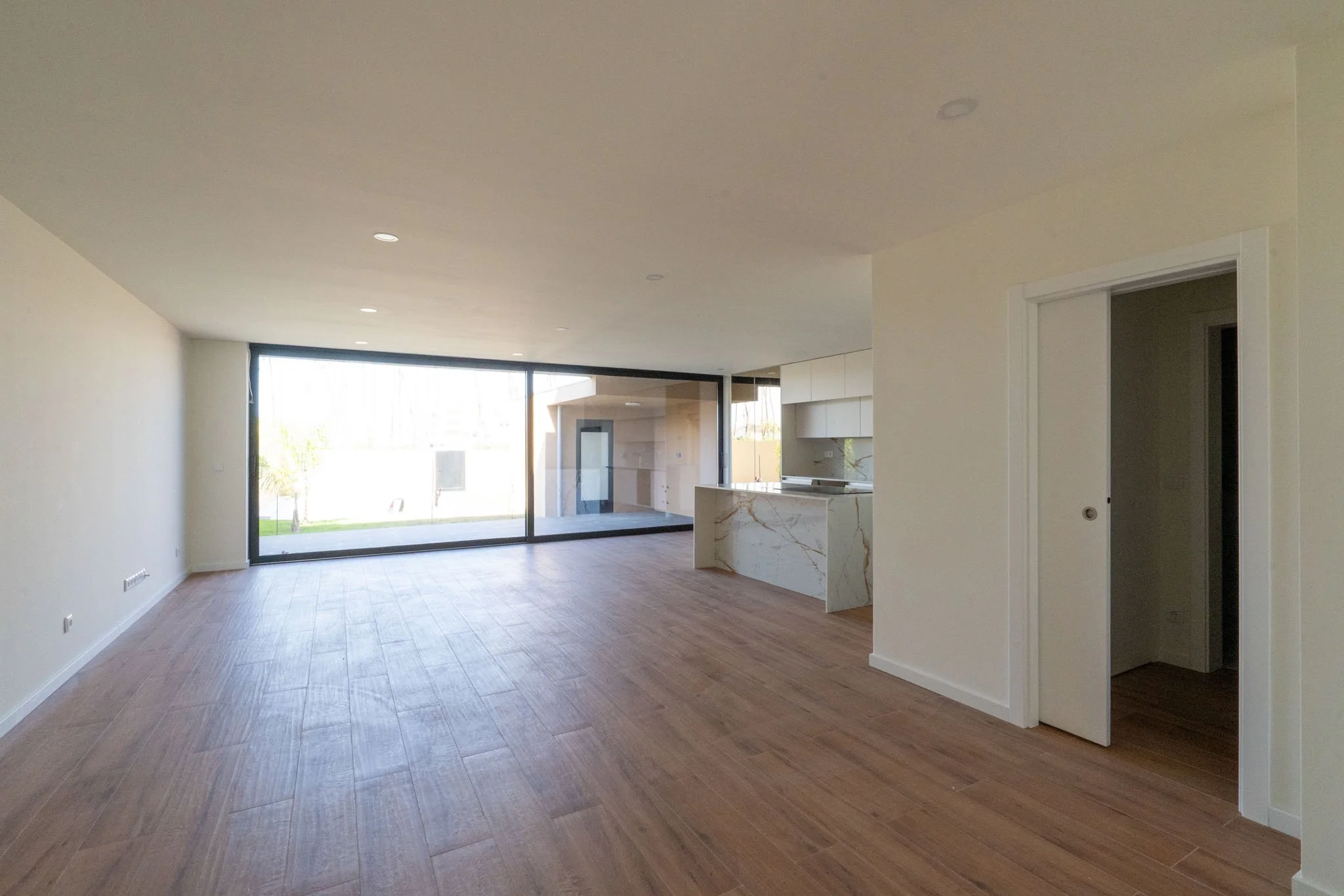 Edizur: Design e Acabamentos Premium.