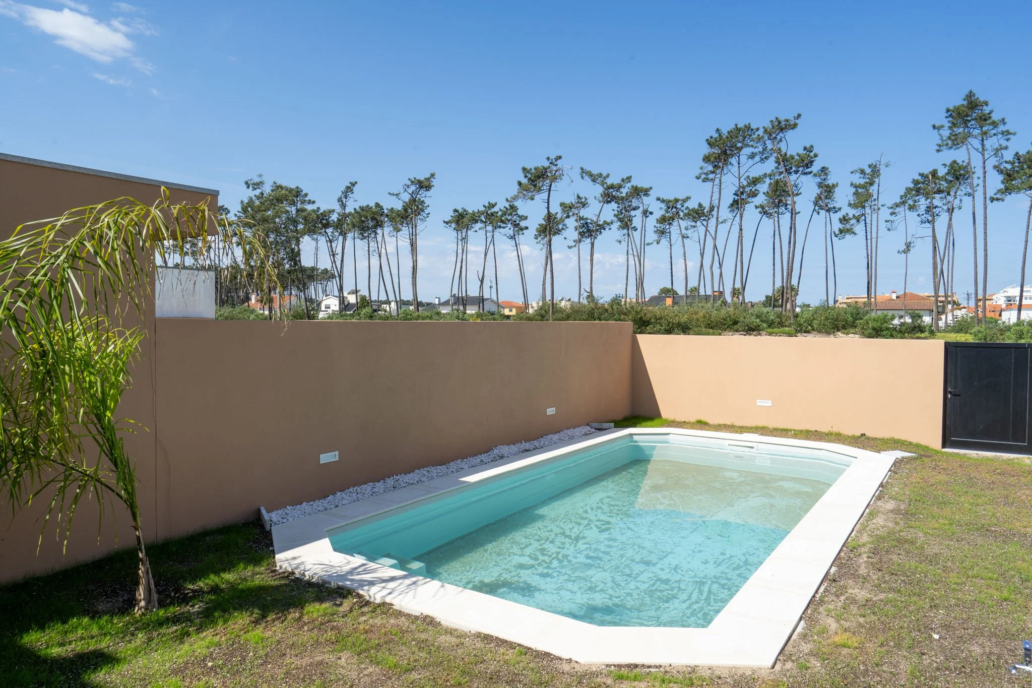 Edizur: Design e Acabamentos Premium.