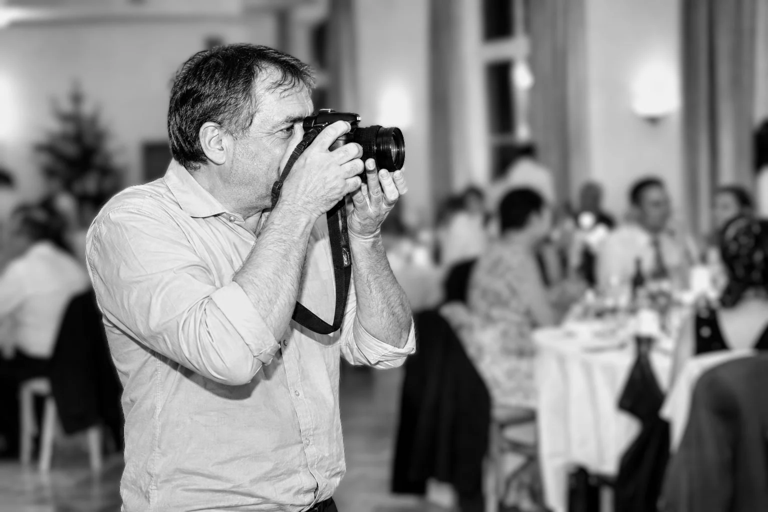 Photographe de mariage : pourquoi ne pas simplement demander à un ami qui possède un bon appareil ?