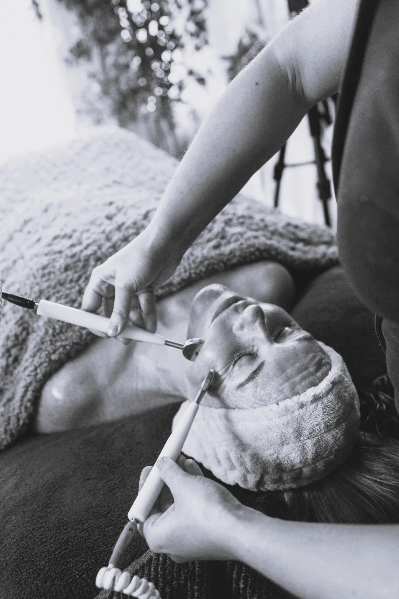 Oriental sculpting facial with non surgical facelift combo