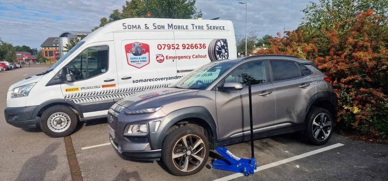 Mobile tyre fitting near me service helping a driver at their workplace.