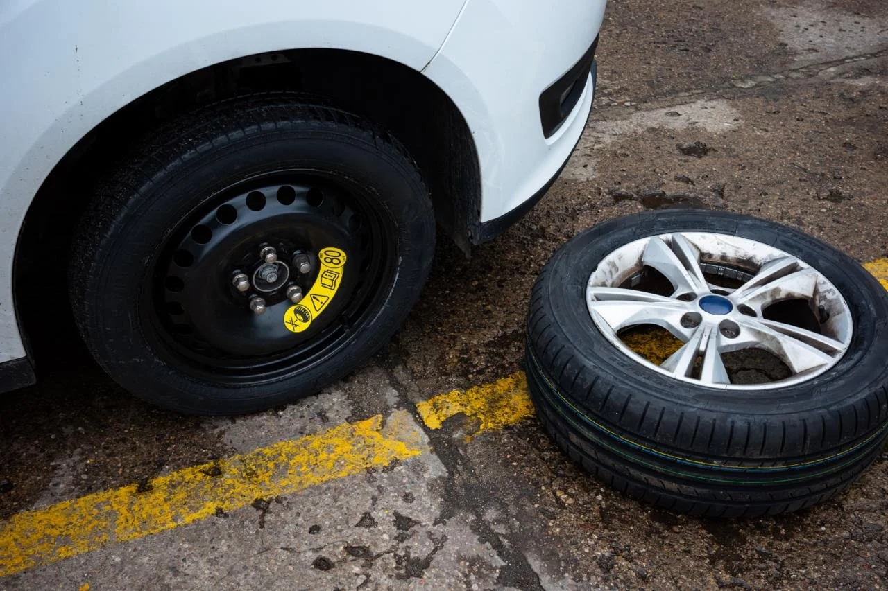 Spare wheel fitting service provided roadside
