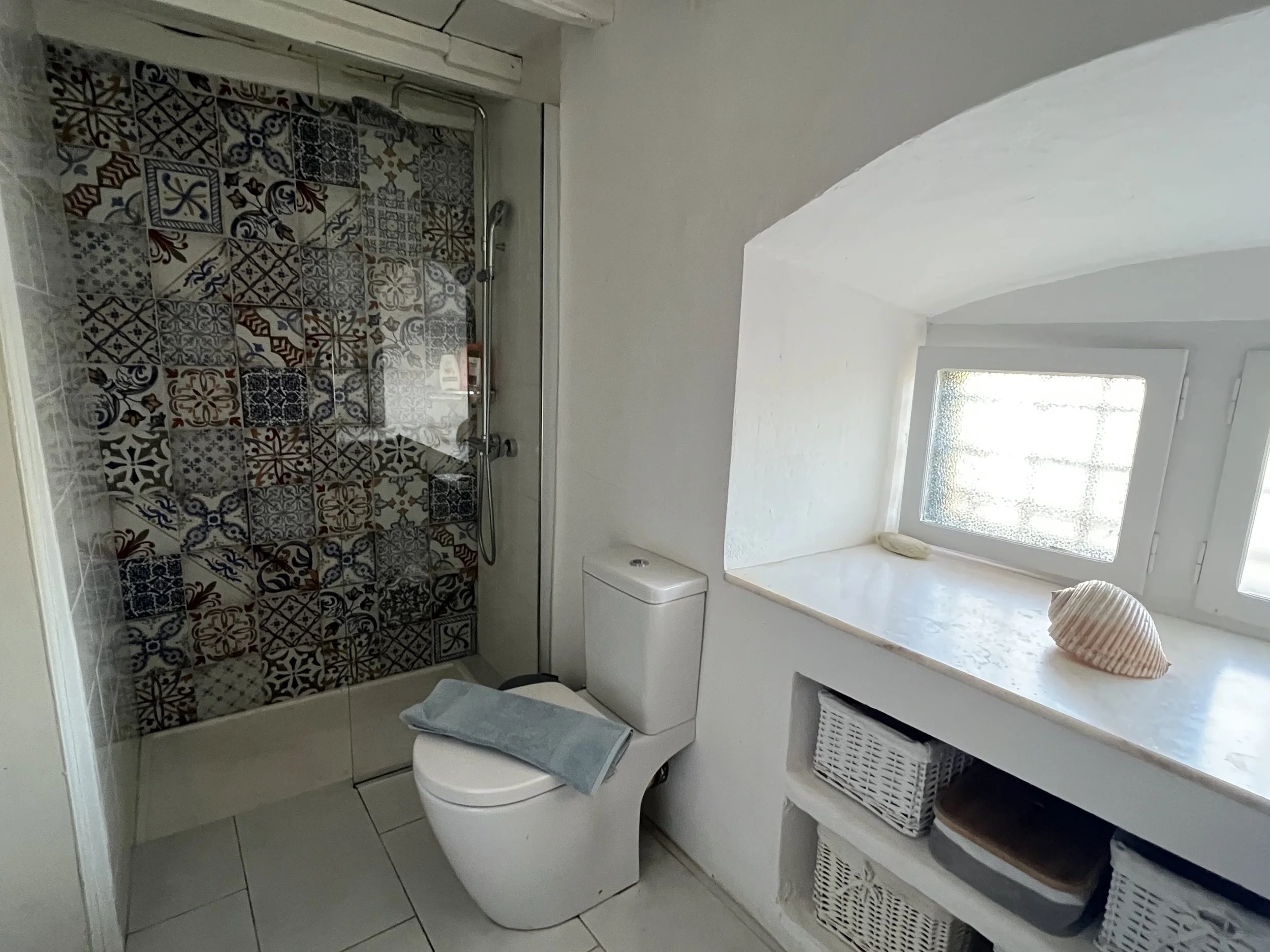 Bathroom - bed 3 and 4 -.jpeg