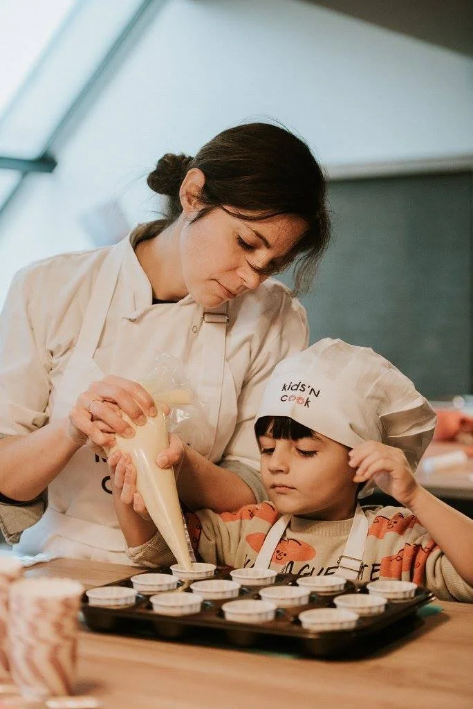 Consulting culinaire pour Novotel : conception et mise en place d'ateliers de pâtisserie végétarienne pour enfants déployés dans l'ensemble des hôtels du groupe.