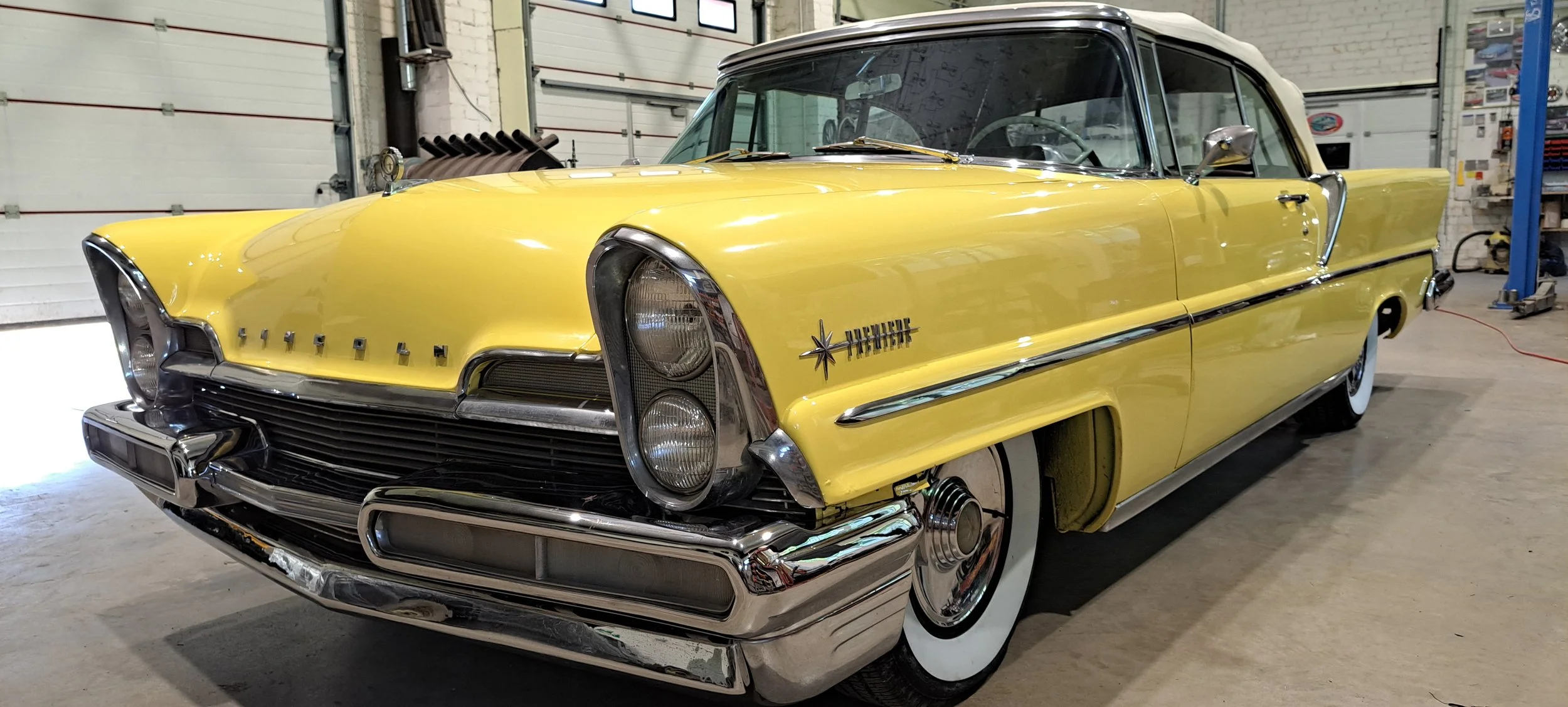 1957 Lincoln Premiere Convertible