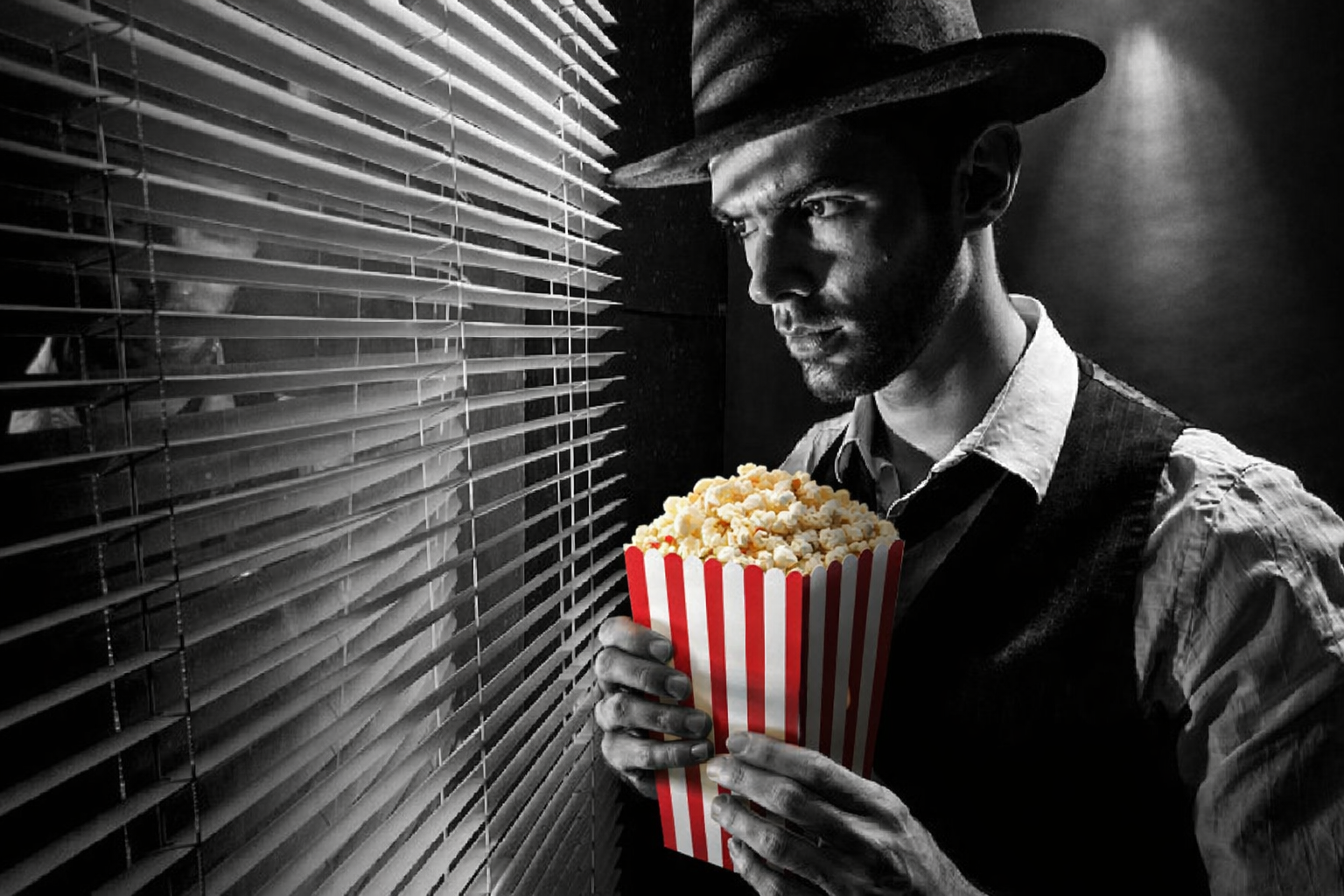 Black White &amp; Read Cinema 