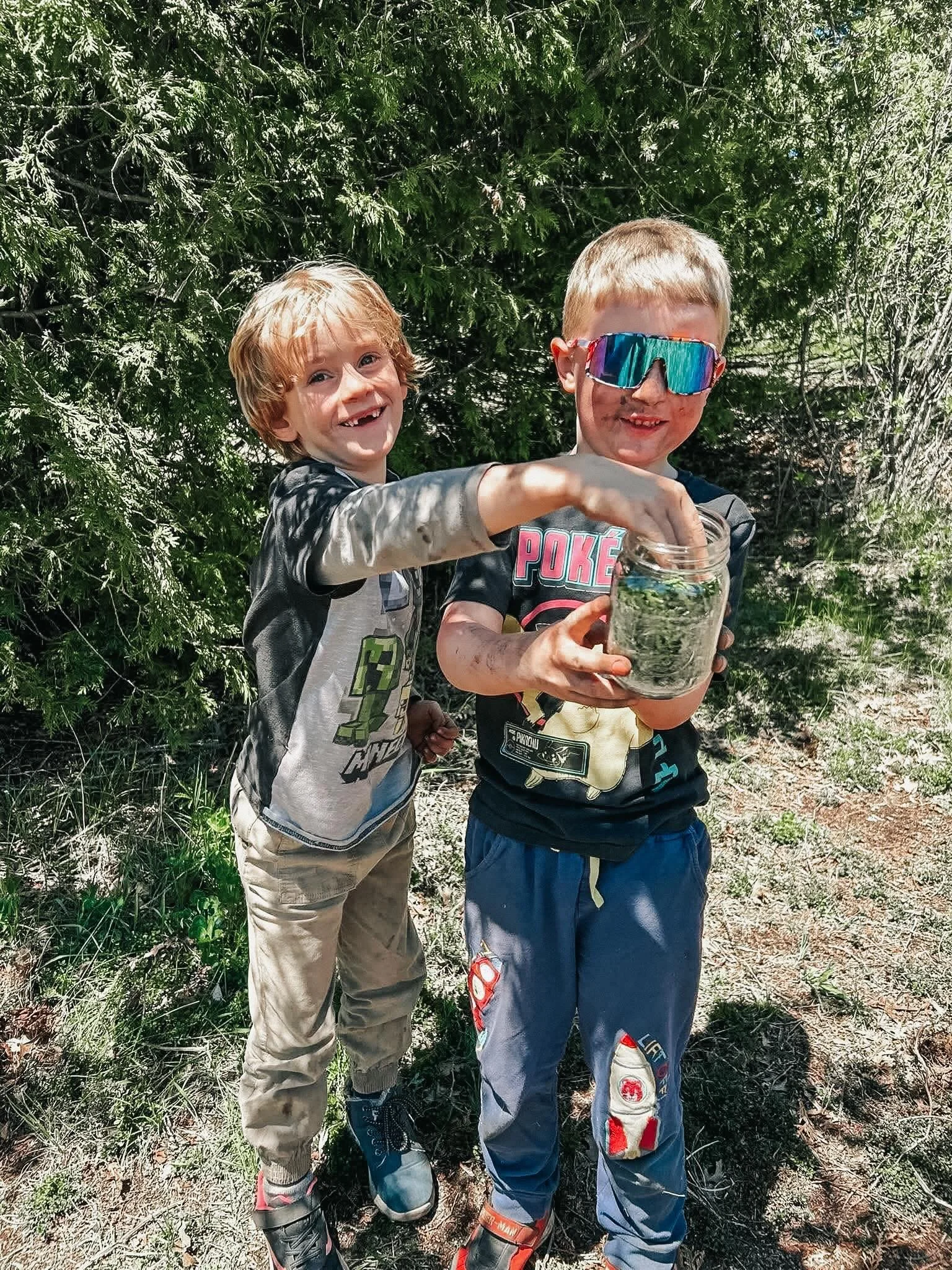 WEEK SIX | SPRING SESSION | BRIGHTON | TUESDAY CREW

Weekly theme: Sticks, Stones and Stories | Sharing Experiences and Skills

Today we had such an exciting day full of creativity, movement, and outdoor exploration!

We started our morning with a fu