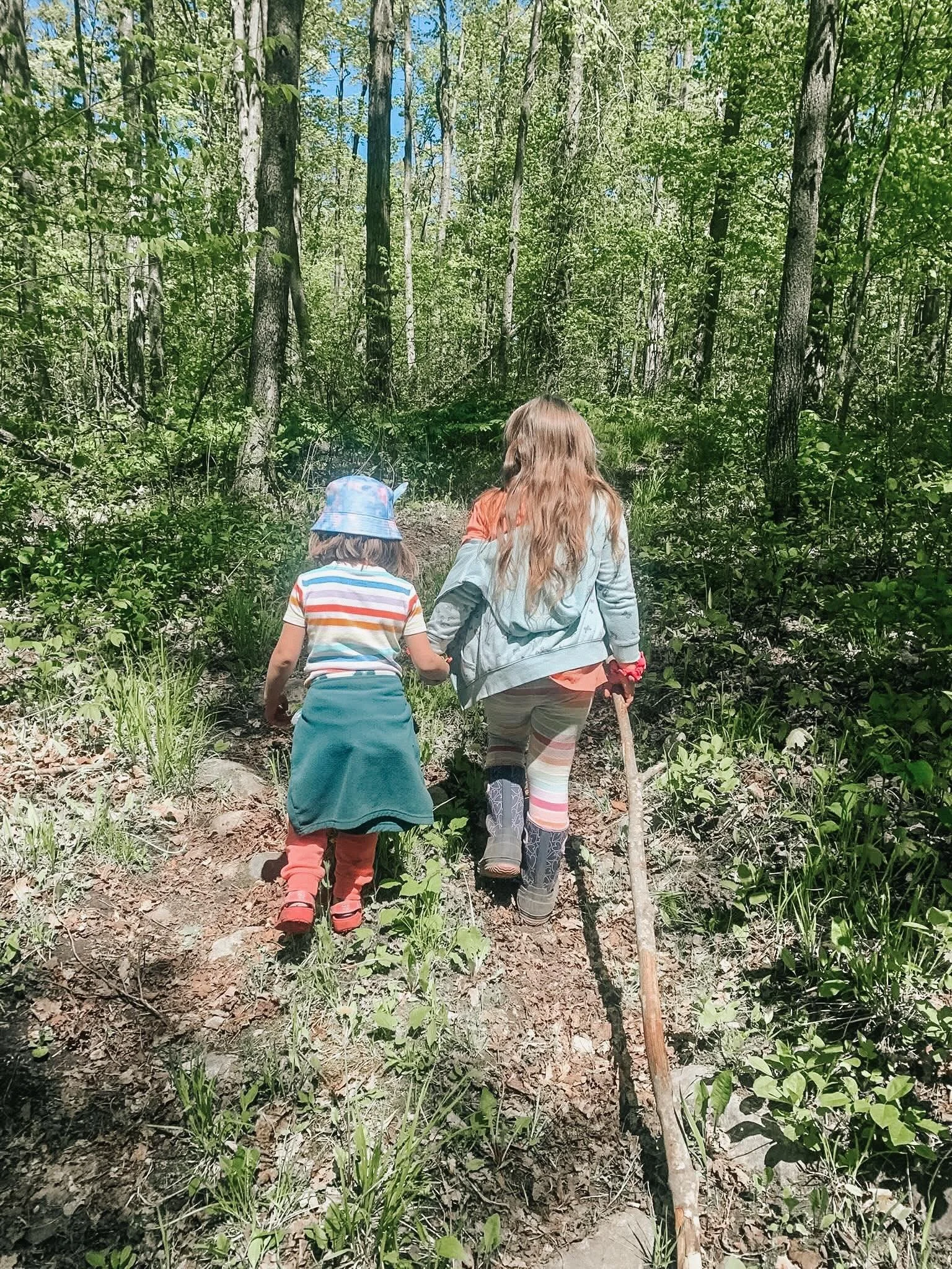 WEEK SEVEN | SPRING SESSION | CAVAN | THURSDAY CREW

Weekly Theme: Whittle Wood Enchantments

🌲 We began with our opening circle learning Land of the Silver Birch and built a list of wood working jobs. 

🌳 We had child led time that turned into the