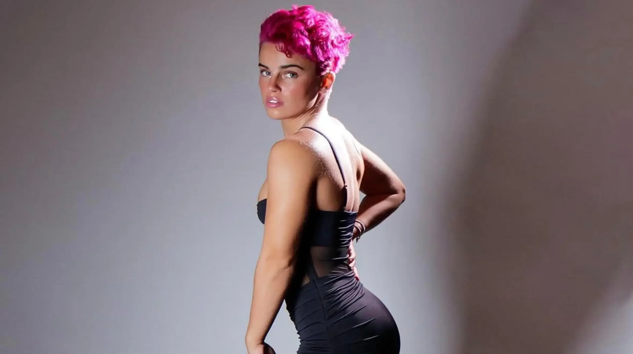 Harley Hudson Spotlight: Liverpool’s Pink-Haired Scouse Sensation