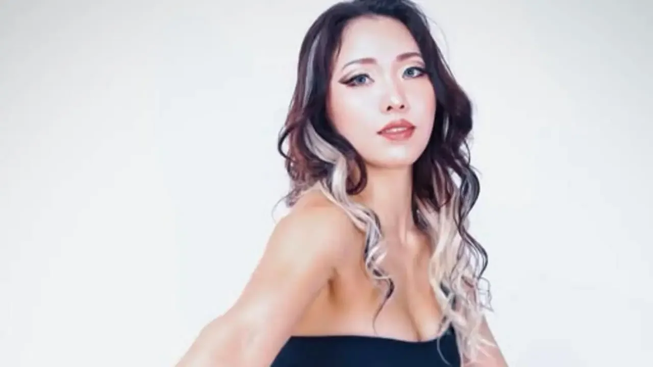 Japanese wrestler and model Erina Yamanaka posing.