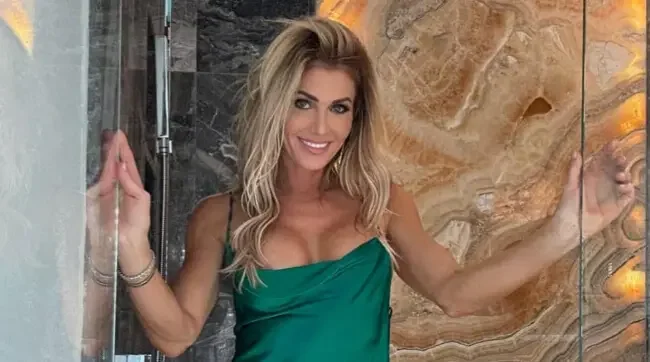 Female Wrestler Spotlight: Torrie Wilson – The Timeless Blonde Bombshell & Eternal WWE Icon