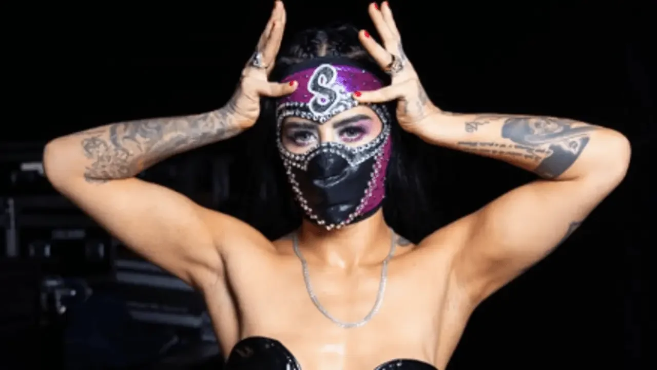 AAA Star Lady Shani Now Has Exclusive Content