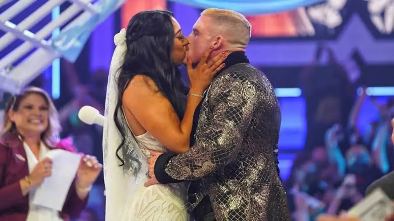 TNA Knockouts Champ Indi Hartwell Leading The Syx?! Exclusive