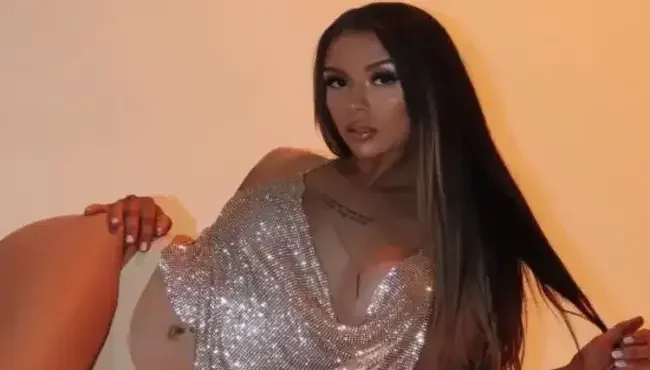 Elayna Black (Cora) Drops New Content