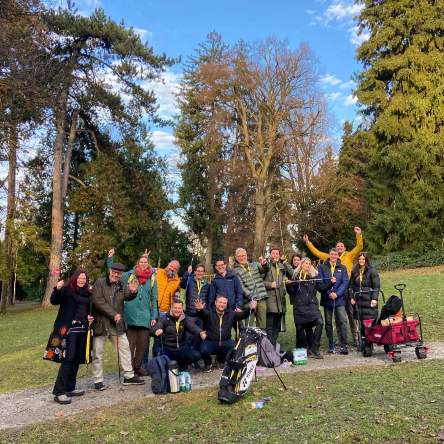 ready steady go-lf @adroplan_ag 🏌🏻&zwj;♀️⛳️🏌🏻
#urbangolf #winterthur #golf #teambuildingevents #golfsession