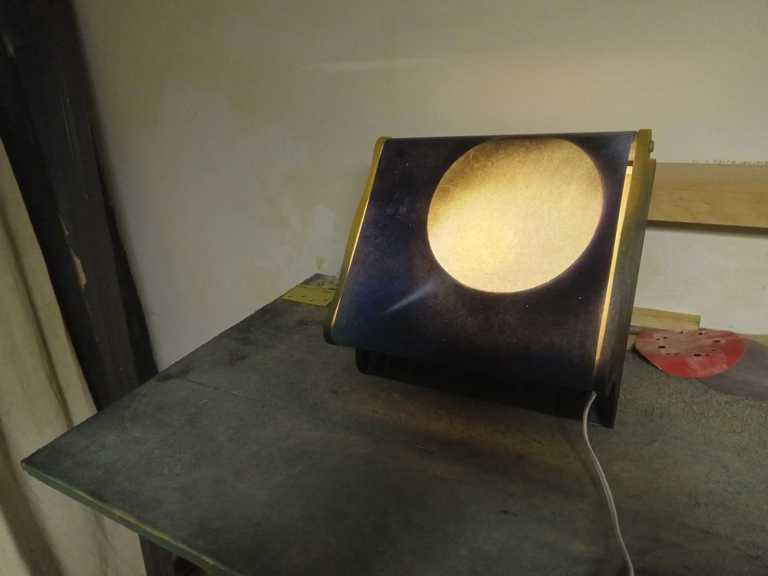 Scrolling Lamp At Moon.jpg