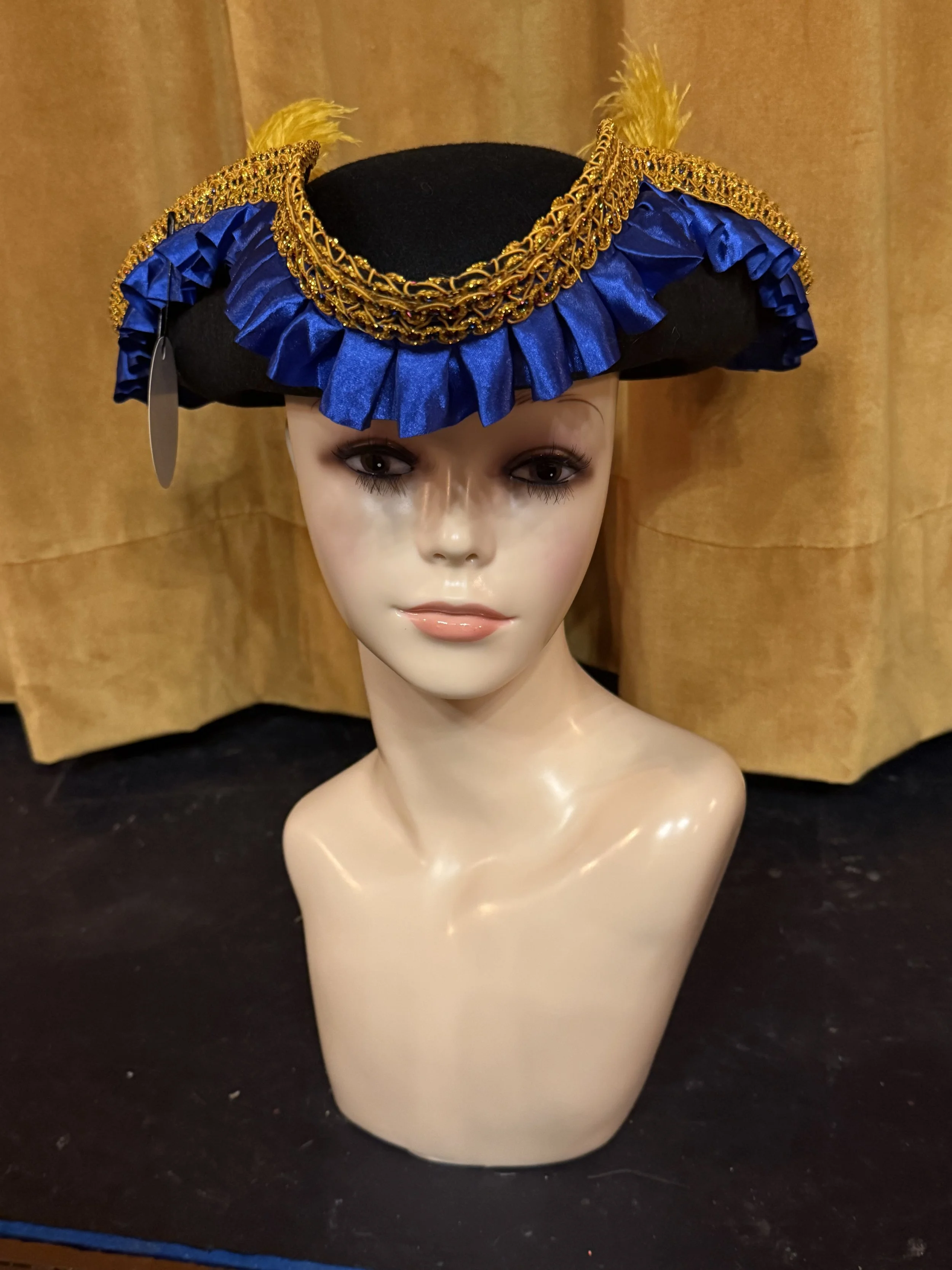 top pirate hat look 2.jpeg