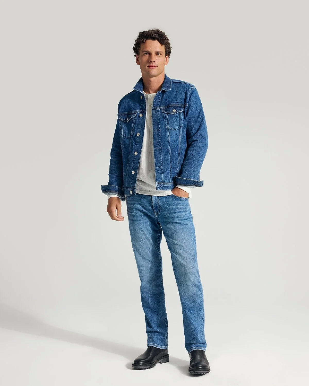 mavijeans_1756922570_3713658139272220527_11907660.jpg
