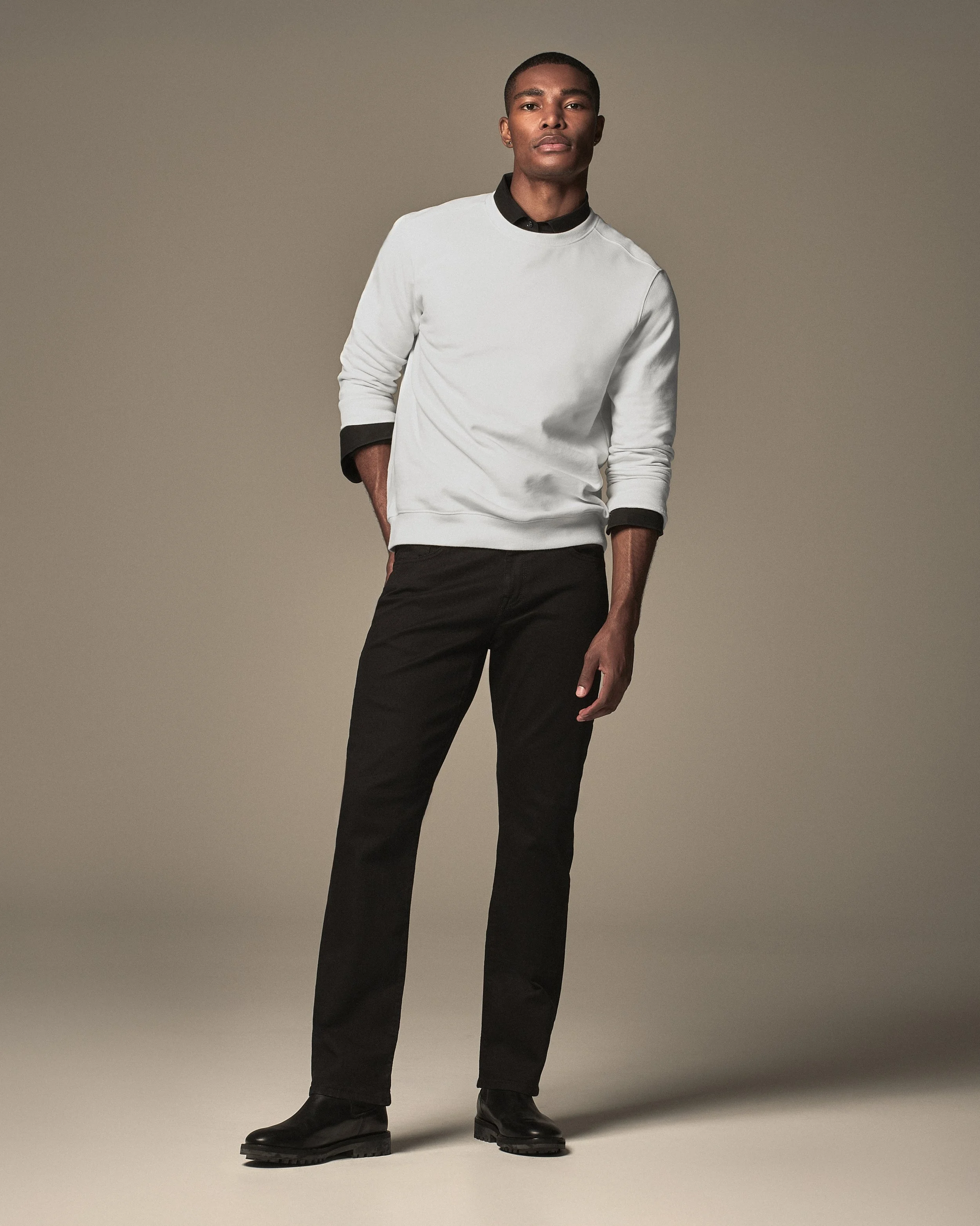 M0033731646_0112_Retouch-R2_v2 copy.jpg