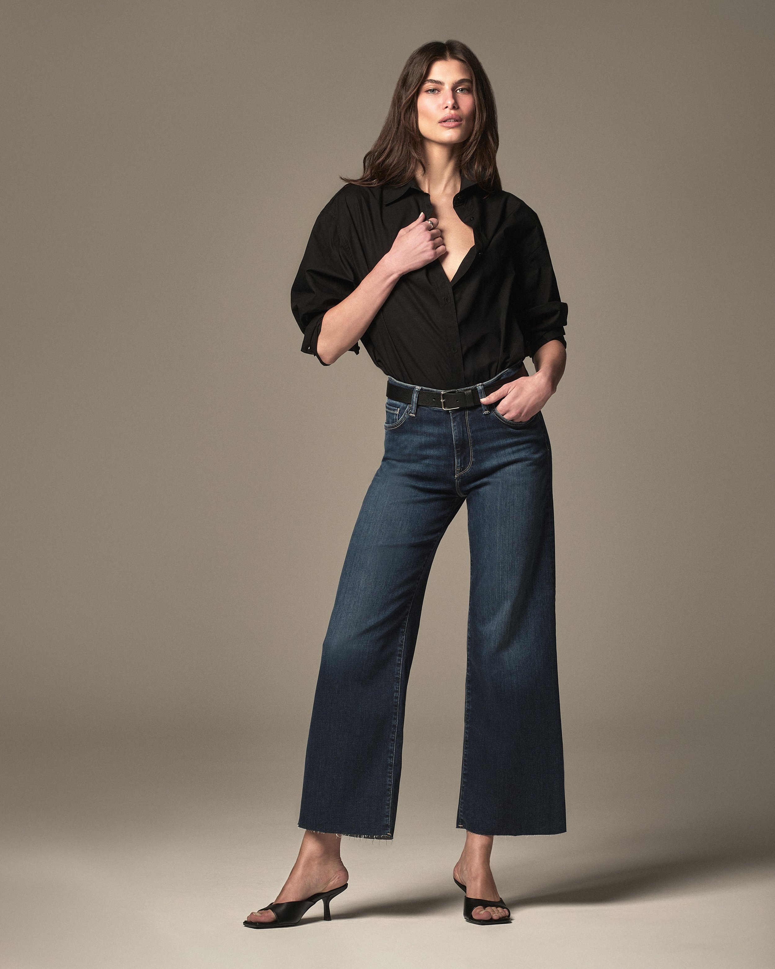 M1010914-90008_0017_Retouch-R2_v2 copy.jpg