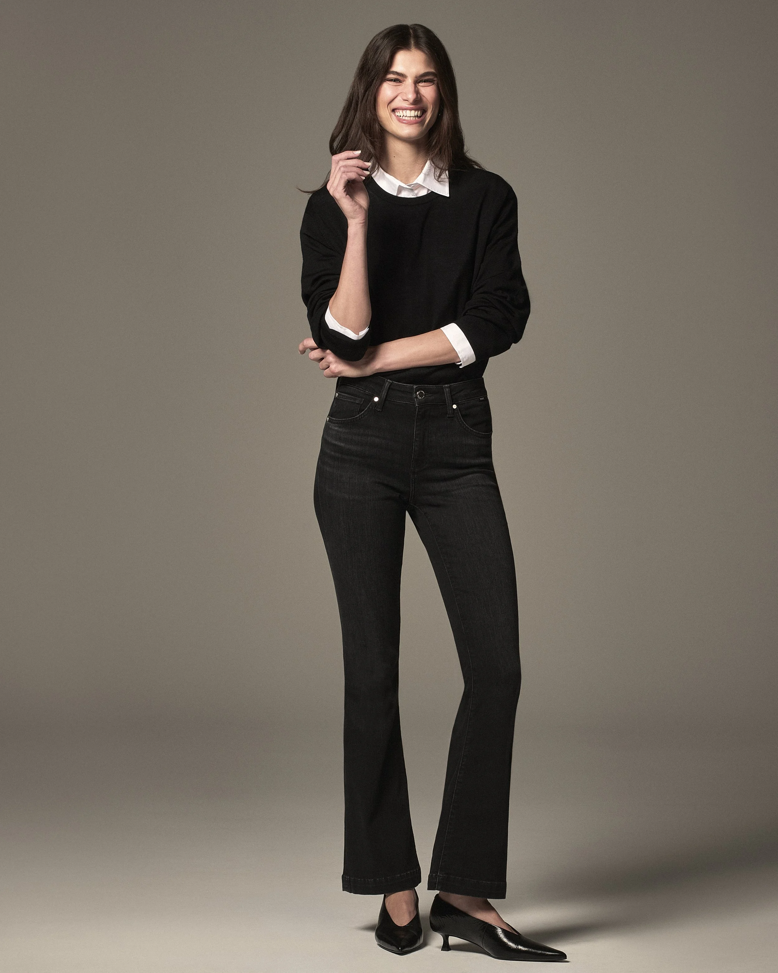 M1081189968_0081_Retouch-R3_Final copy.jpg