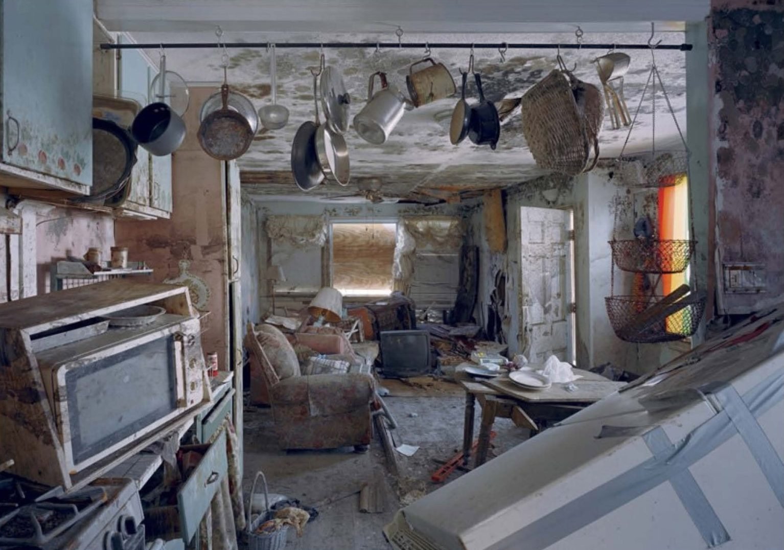 REVIEW: 'FOCUS LOOKING BACK HURRICANE KATRINA AT 20' at the OGDEN MUSEUM OF SOUTHERN ART