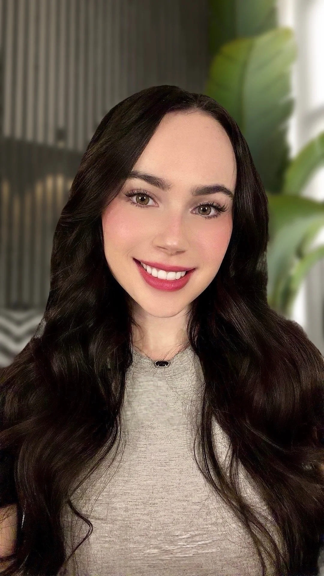 Julia Meyers, AMFT therapist in California, professional headshot