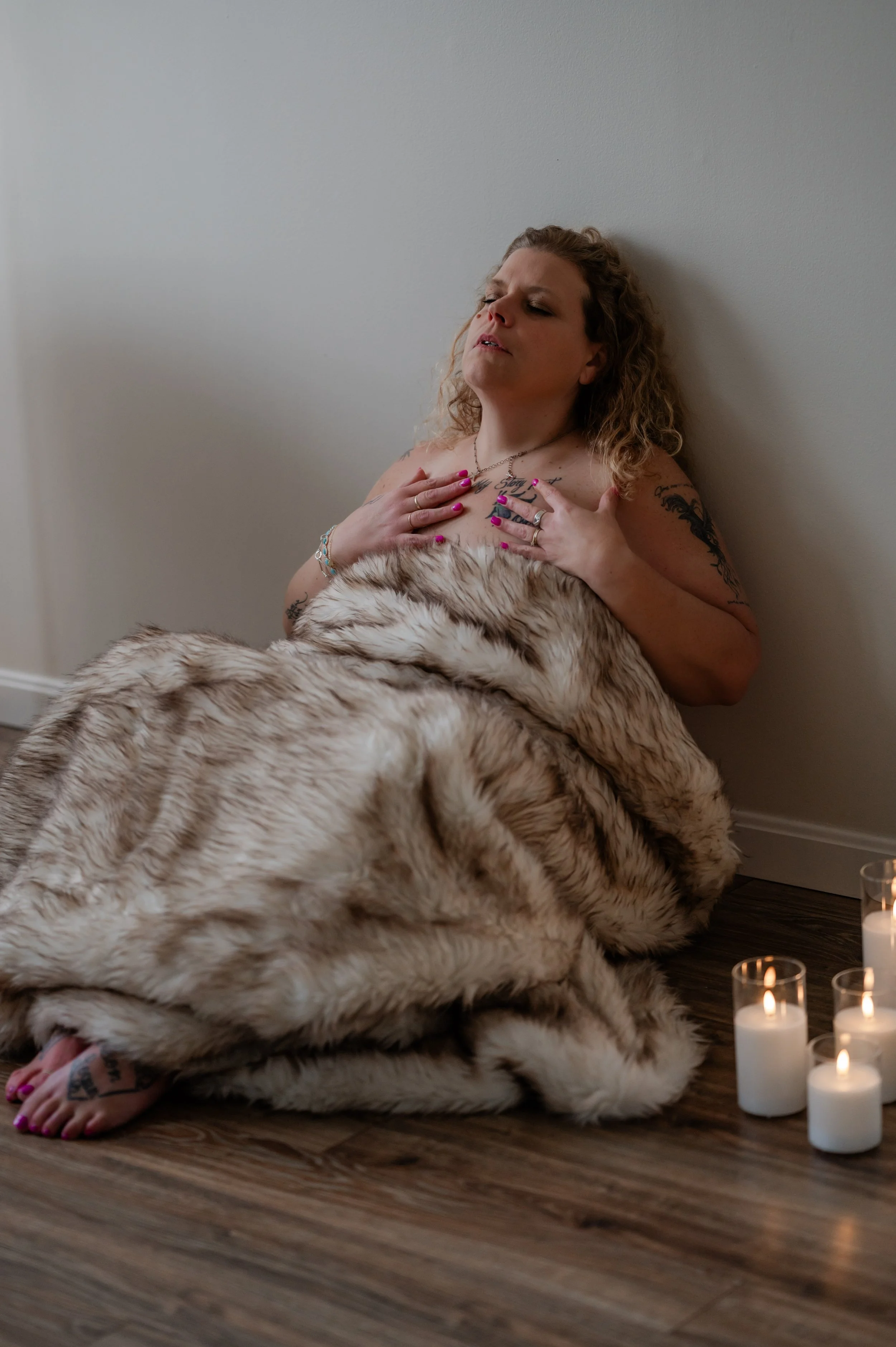 plus size boudoir photographer near me