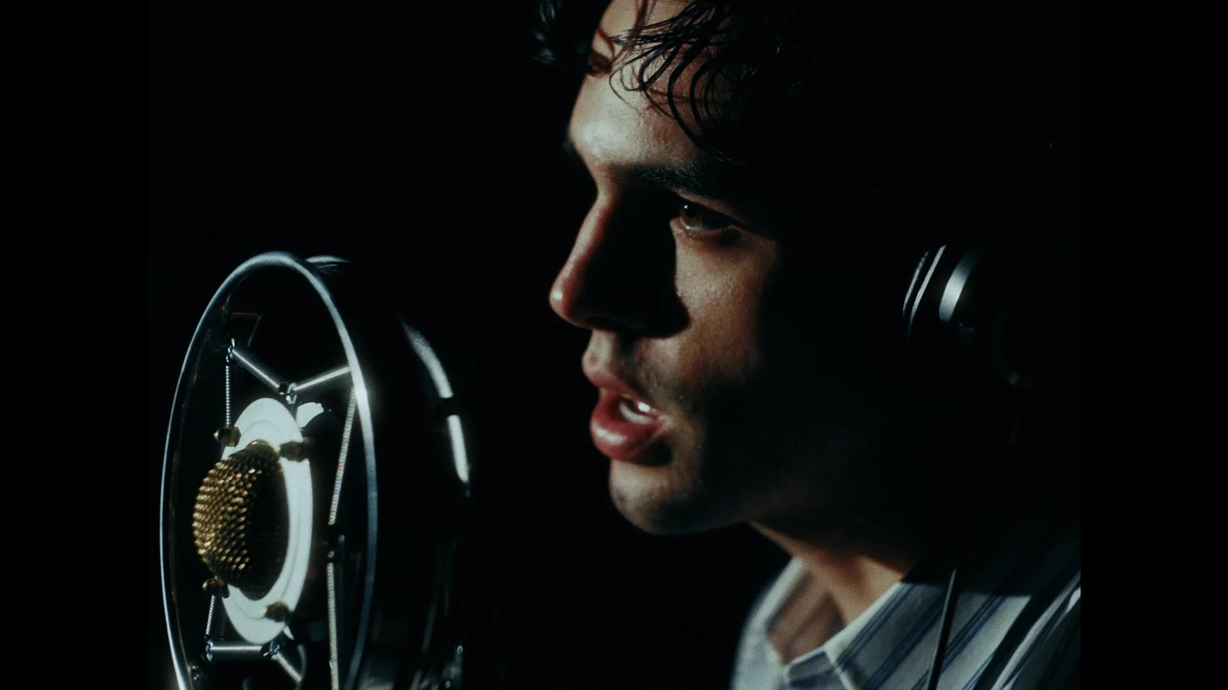 Stephen Sanchez x "High" (Live Session)