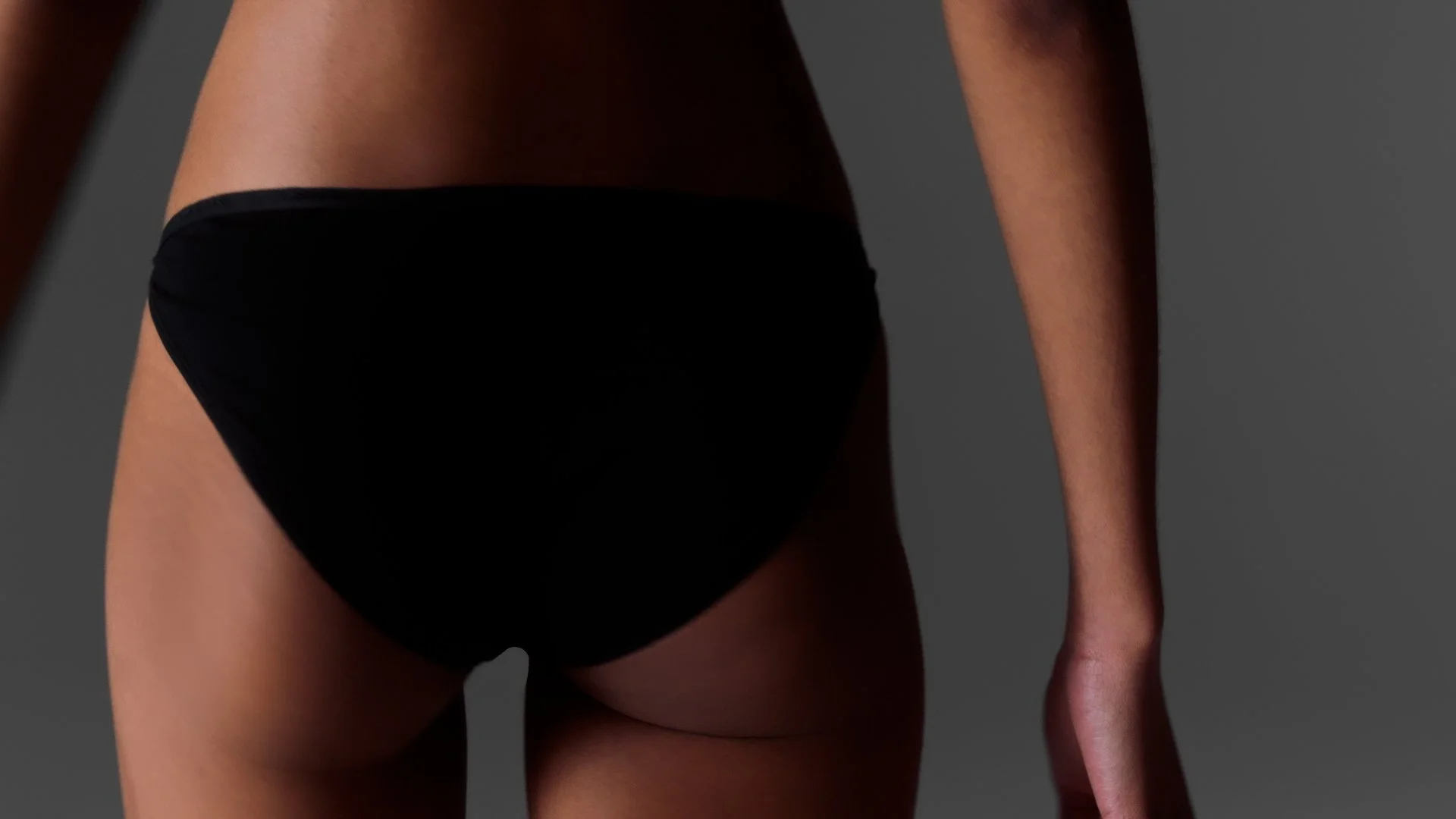 06_String Bikini_240122.mov.00_00_00_00.Still001.jpg