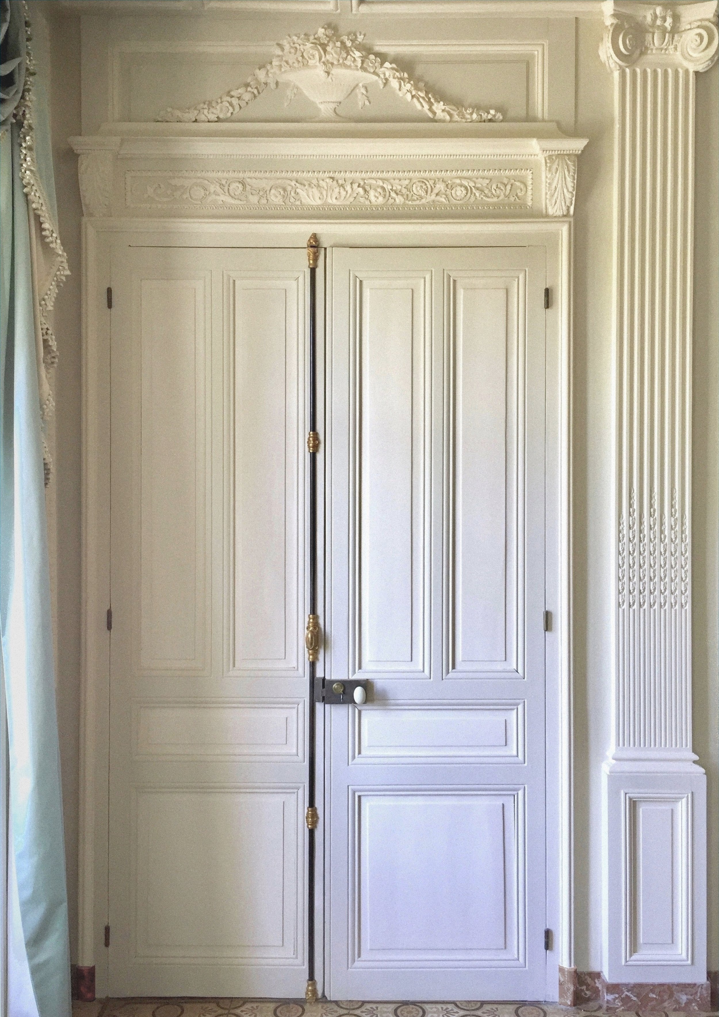 Les grands décors du XVIIIè siècle ont inspiré cette composition