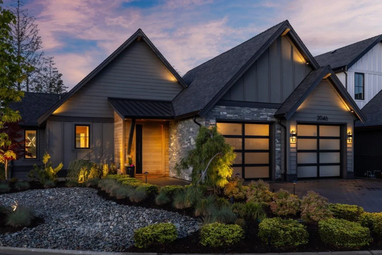 Karmanah Pivot Door 3.jpg