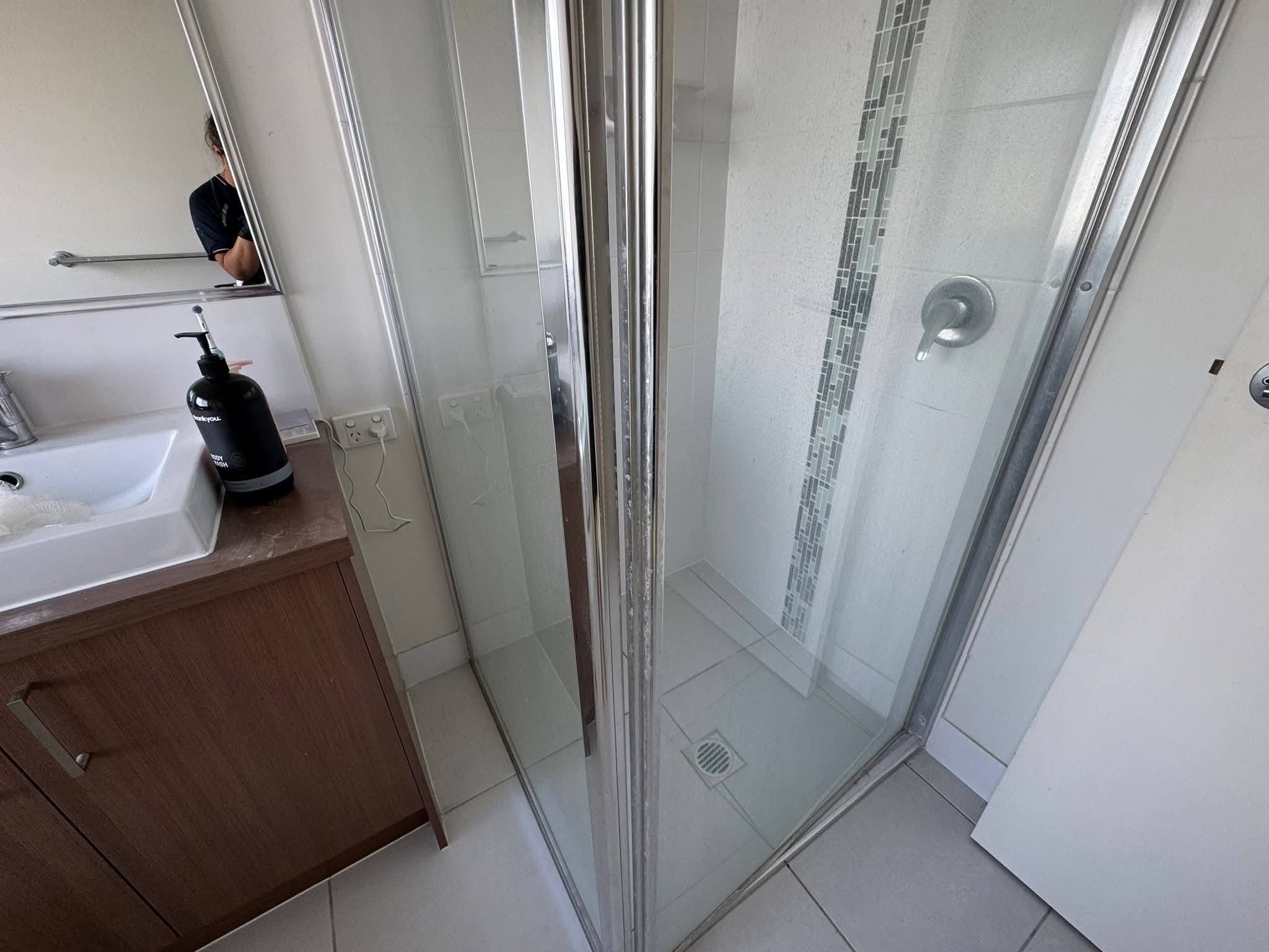 Bathroom professionally cleaned in Richmond rental home