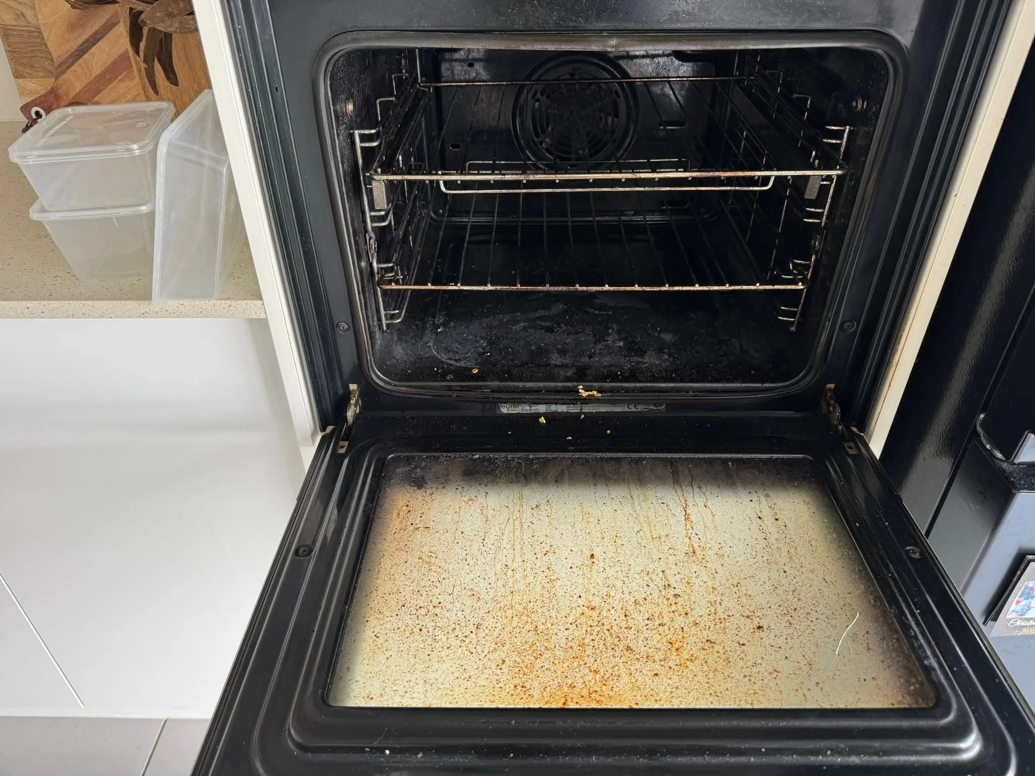 Oven deep cleaning service in Wandsworth flat