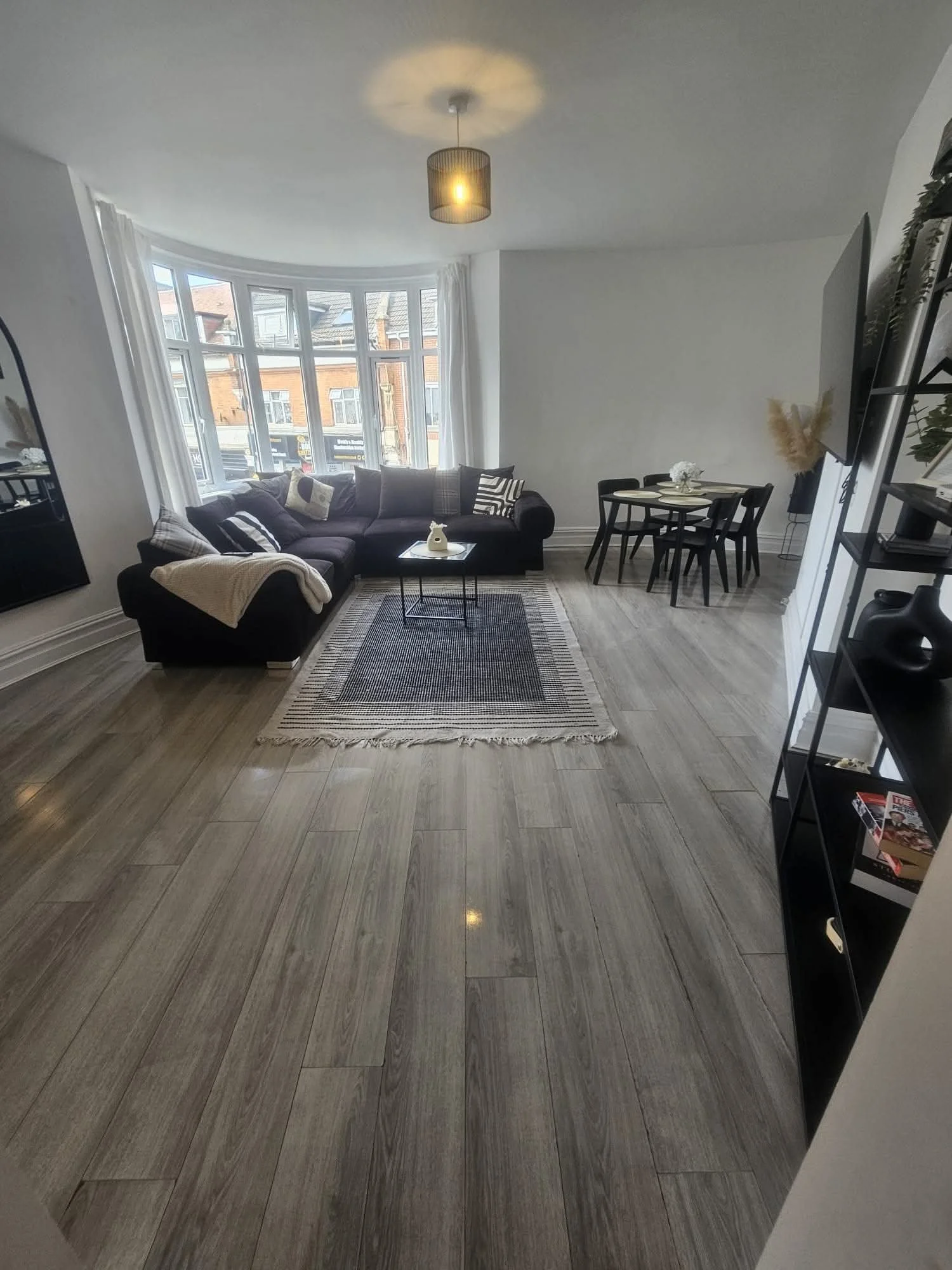 Living room refreshed and cleaned in Chiswick