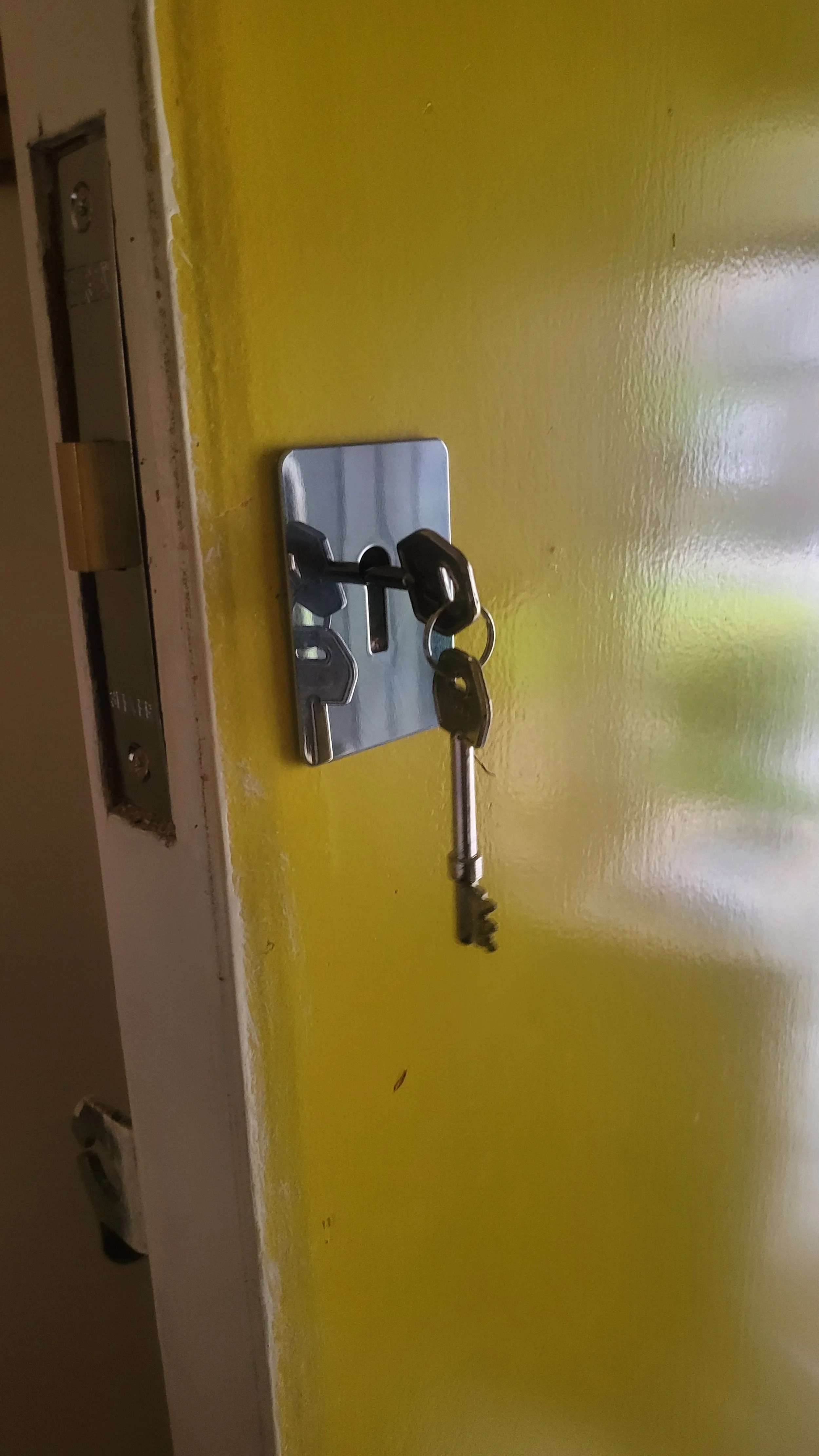 Lock replacement and maintenance services in Richmond