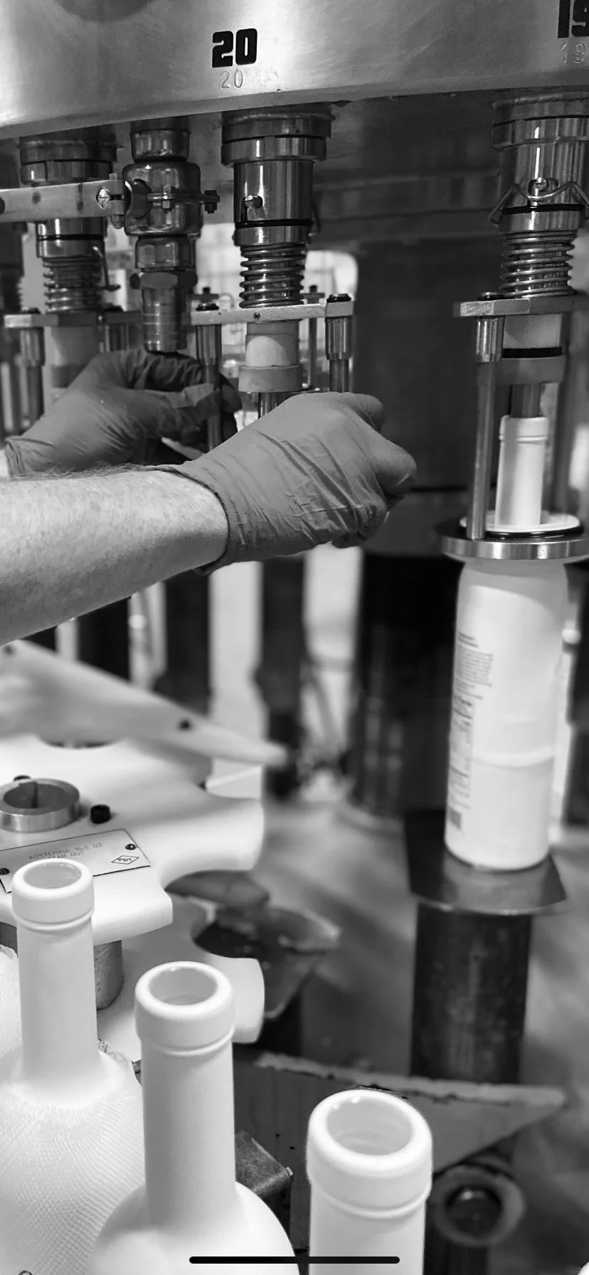 Oil Filling Machine B&W