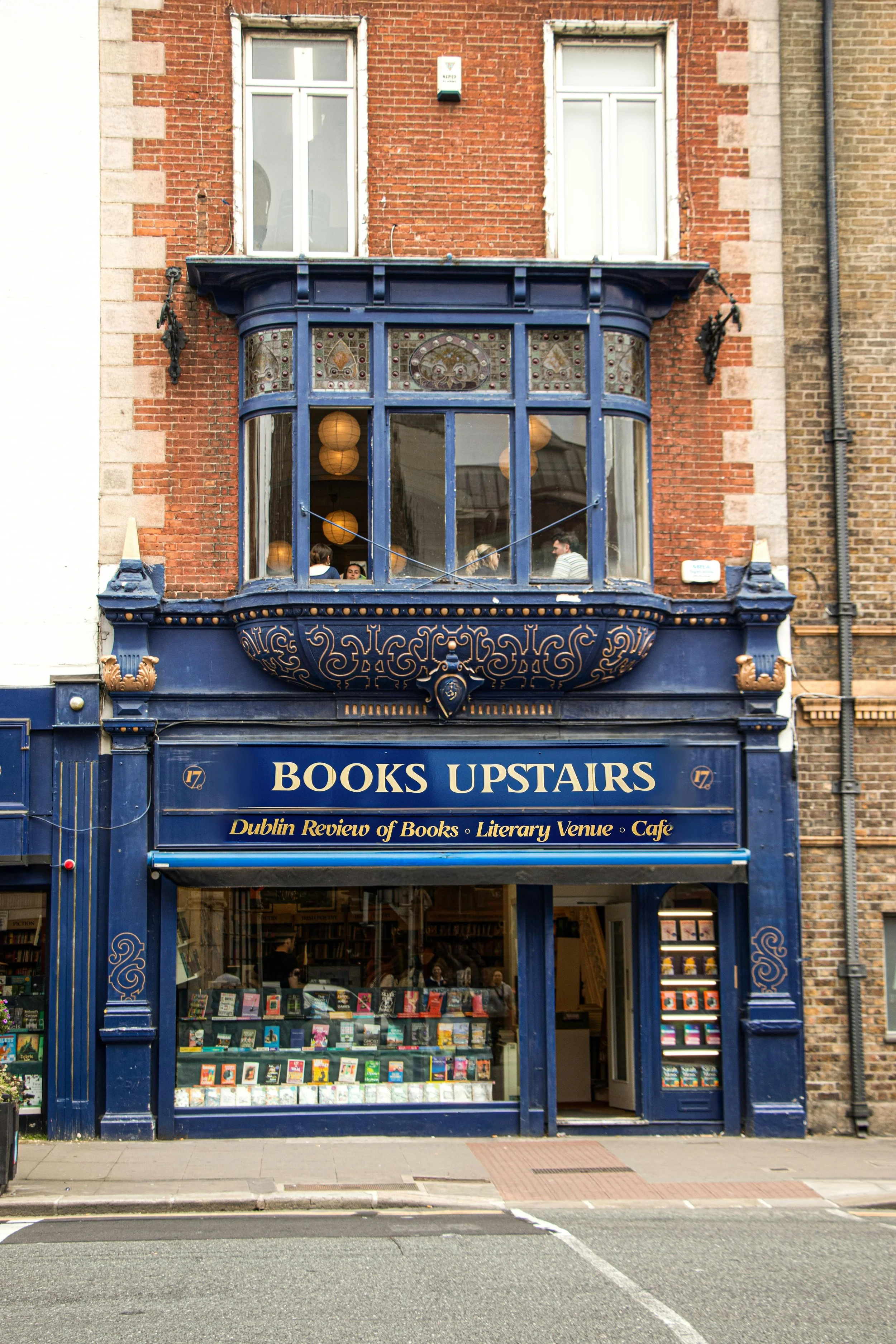 dublin bookstore.jpg