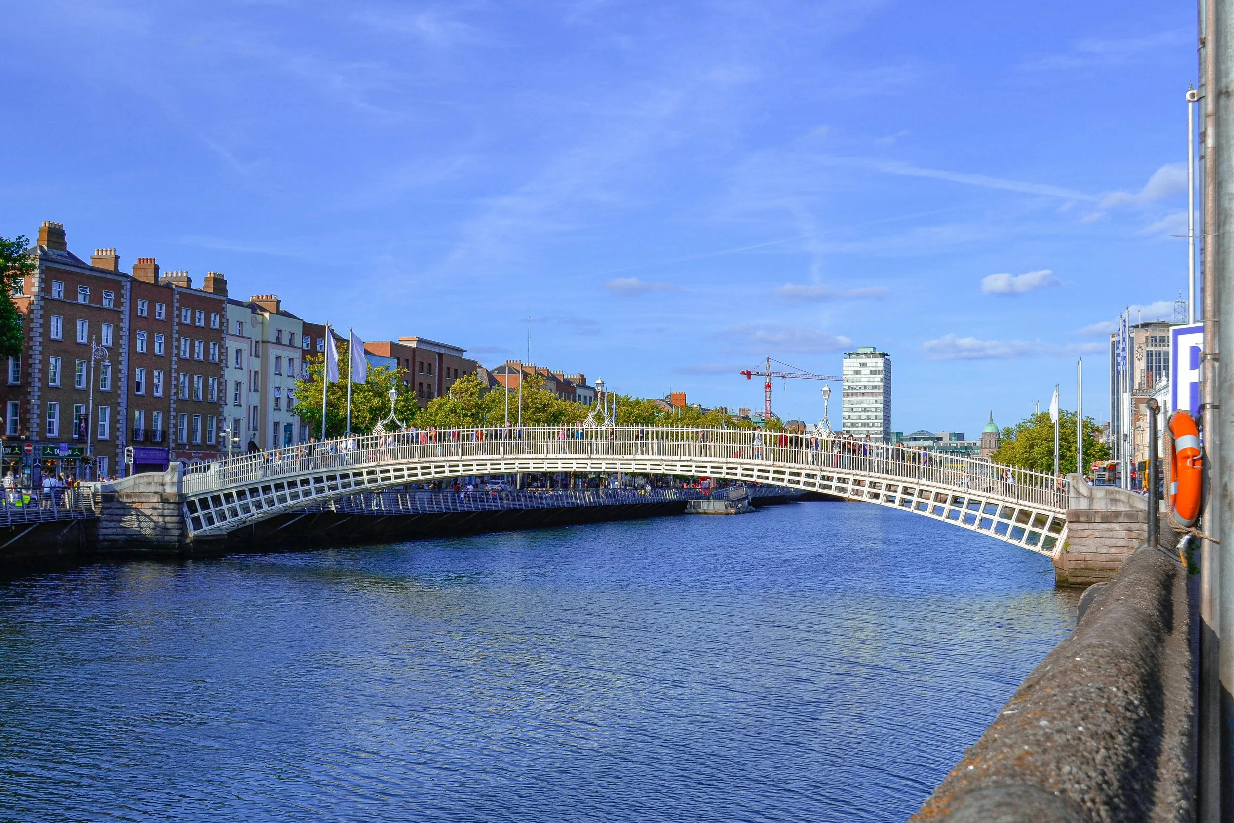dublin hapenny bridge.jpg