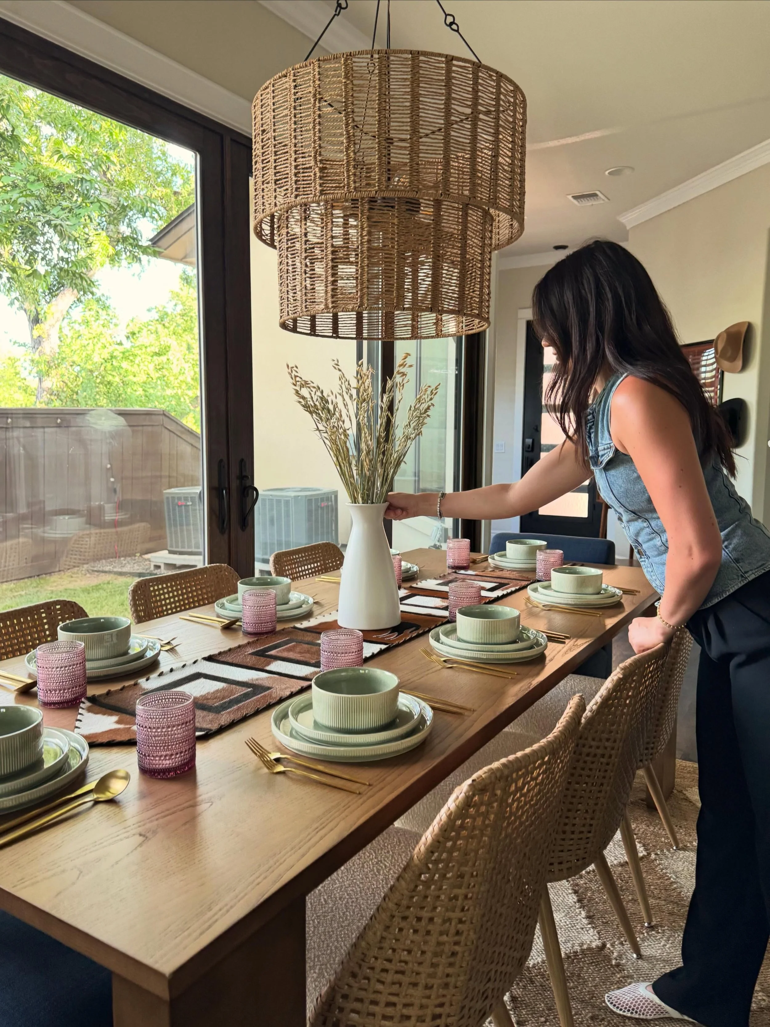 The styling phase is where everything comes together🤝 It&rsquo;s the final step in our process and the one that has the most impact on how your space comes across in photos and in person. The right objects, textures, and layers are what make your li