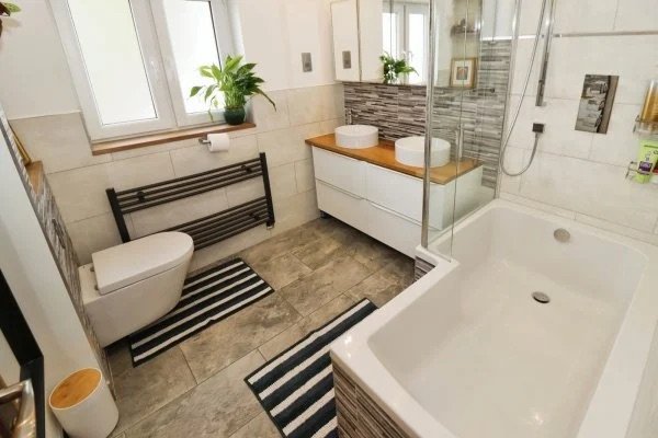 Bathroom plumber working  in Avonmouth Bristol