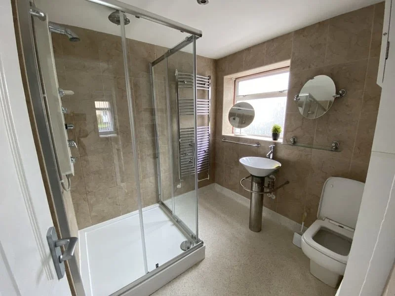 Emergency plumber attending leak repair in Avonmouth BS11 Bristol