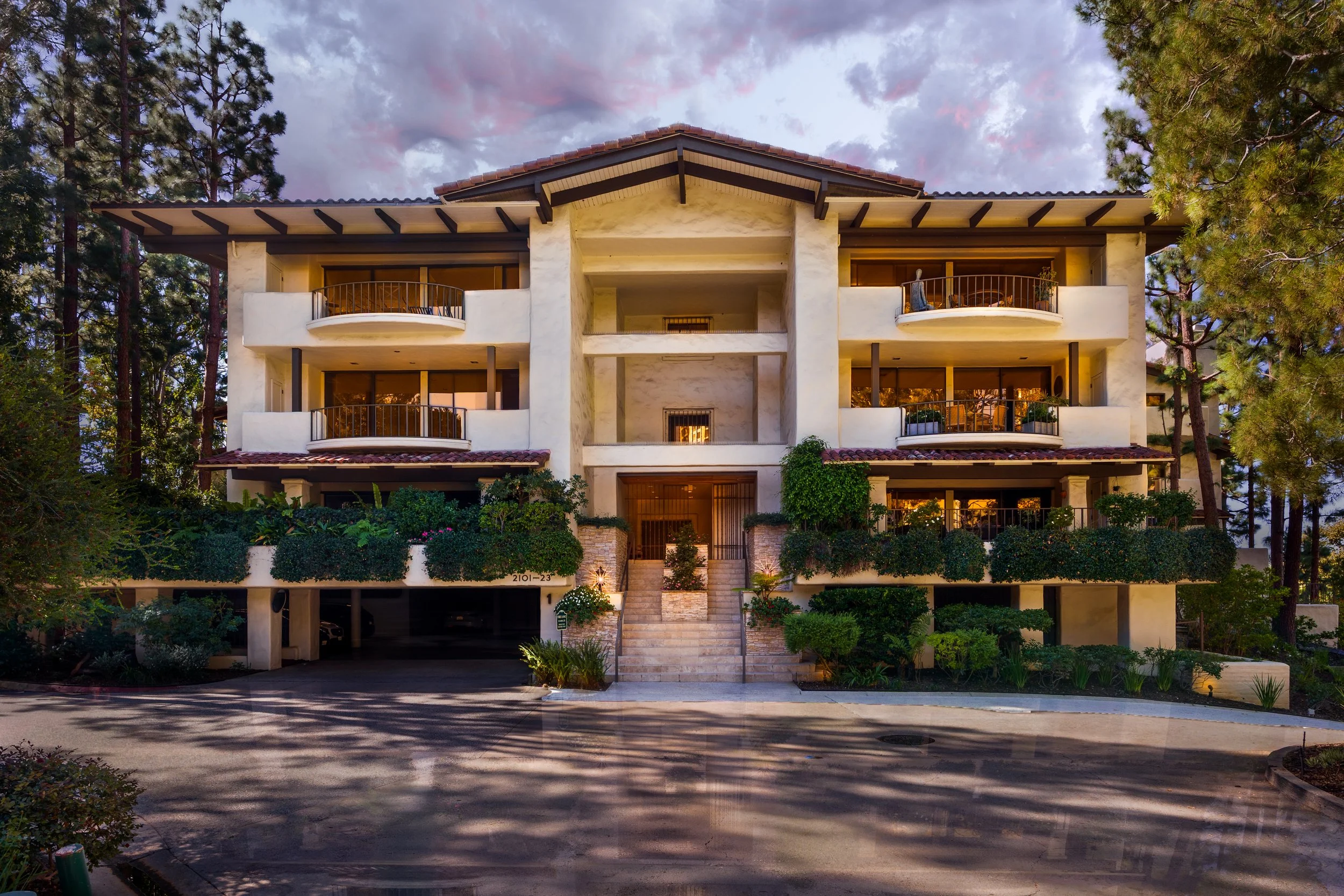 Faux-Twilight re-Edited.jpg