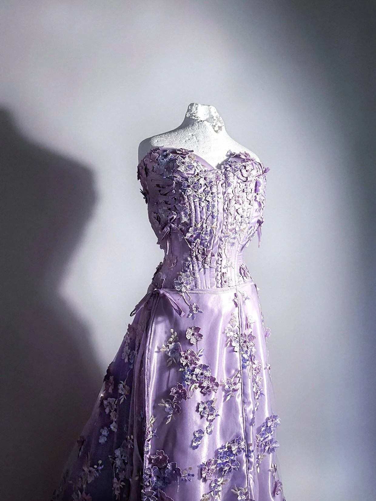 Custom detachable lilac wfh ‘hourglass’ and dress for Angel pinks.
Shot by Williamfhenderson.
Retouches by Naomi Rush.